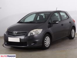 Toyota Auris 2011 1.3 97 KM
