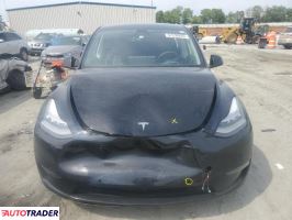 Tesla Model Y 2022 Tesla Model Y 2022