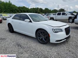 Chrysler 300C 2021 3