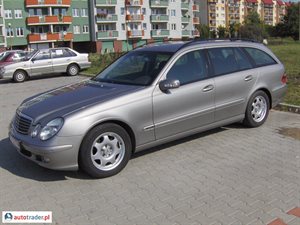 Mercedes 220 2004 2.1 150 KM Mercedes 220 2004 2.1 150 KM