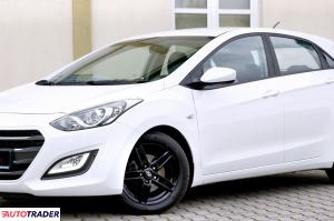 Hyundai i30 2015 1.6 110 KM