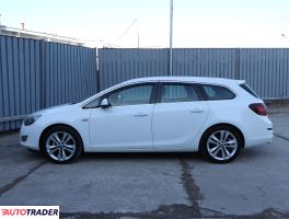 Opel Astra 2011 1.4 138 KM