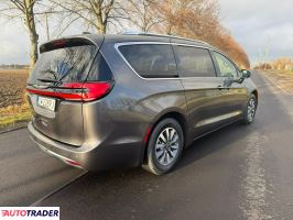 Chrysler Pacifica 2021 3.6 291 KM