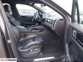 Porsche Cayenne 2021 3