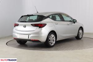 Opel Astra 2021 1.2 143 KM