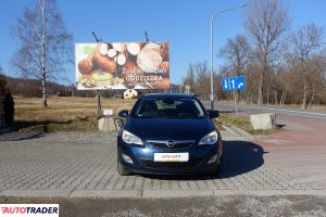 Opel Astra 2010 2.0 160 KM