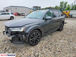 Audi Q7 2021 3