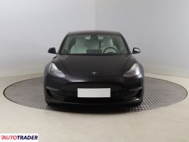Tesla Model 3 2021 490 KM