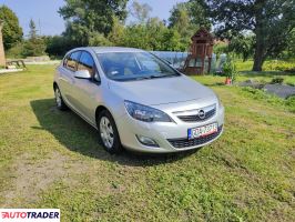 Opel Astra 2013 1.7 130 KM