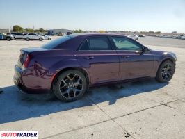 Chrysler 300C 2021 3