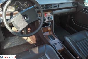 Mercedes W-114 1987 2.9 179 KM
