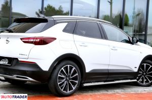 Opel Grandland X 2020 1.6 300 KM