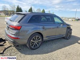 Audi Q7 2024 3