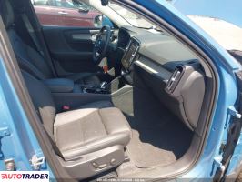 Volvo XC40 2025 2