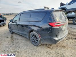 Chrysler Pacifica 2023 3