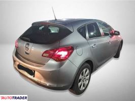 Opel Astra 2014 1.6 113 KM