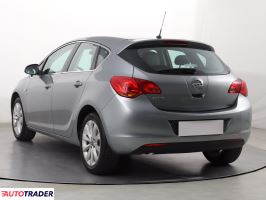 Opel Astra 2011 1.4 99 KM