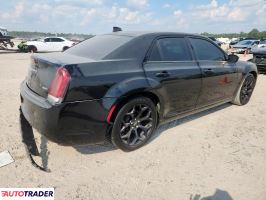 Chrysler 300C 2019 3