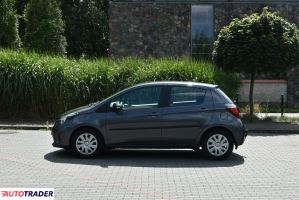 Toyota Yaris 2014 1.4 90 KM