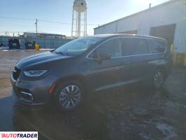 Chrysler Pacifica 2022 3