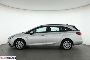 Opel Astra 2017 1.4 123 KM