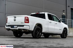 Dodge Ram 2020 5.7 390 KM