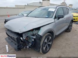 Volvo XC40 2024 2