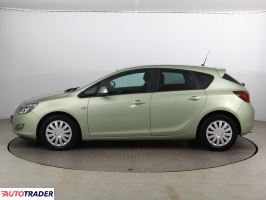 Opel Astra 2011 1.4 138 KM
