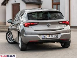Opel Astra 2018 1.0 105 KM