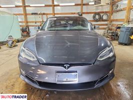 Tesla Model S 2020