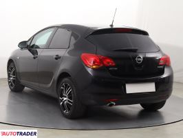 Opel Astra 2011 1.4 138 KM