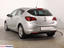 Opel Astra 2014 1.6 113 KM