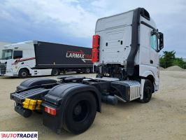 Mercedes Actros