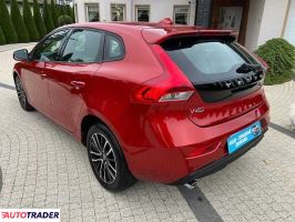 Volvo V40 2019 2.0 150 KM