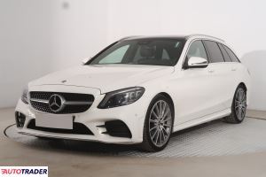 Mercedes C-klasa 2019 2.0 241 KM