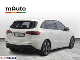 Mercedes B-klasa 2023 2.0 150 KM