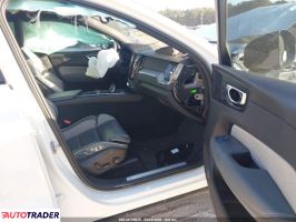 Volvo XC60 2022 2