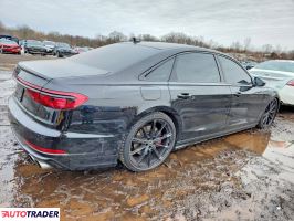 Audi S8 2023 4
