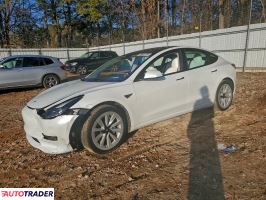 Tesla Model 3 - zobacz ofertę