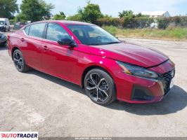 Nissan Altima - zobacz ofertę