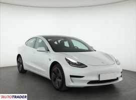 Tesla Model 3 - zobacz ofertę
