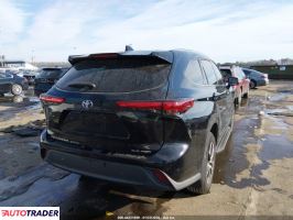 Toyota Highlander 2020 3