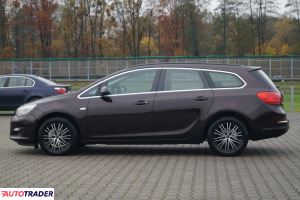 Opel Astra 2013 1.4 140 KM