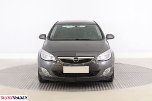 Opel Astra 2012 1.4 138 KM