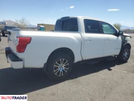 Nissan Titan 2021 5