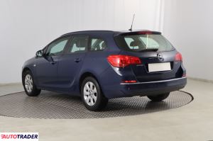 Opel Astra 2015 1.6 108 KM