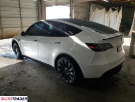 Tesla Model Y 2022