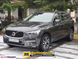 Volvo XC60 2021 2.0 197 KM