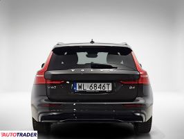 Volvo V60 2022 2.0 197 KM