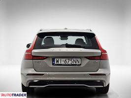 Volvo V60 2023 2.0 197 KM